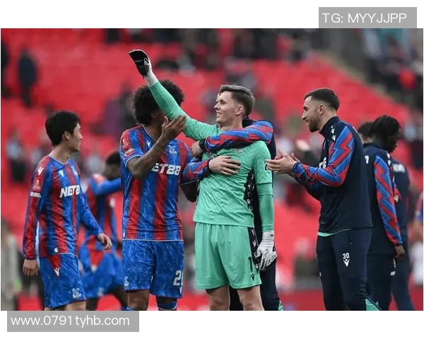 温布利草坪质量引发球员集体不满欧冠决赛场地争议再掀波澜